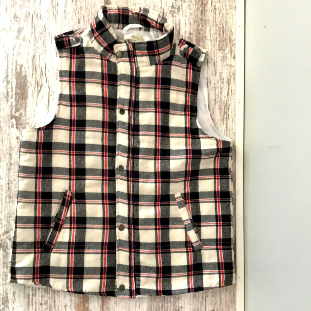 Size large flannel quilted vest for winter